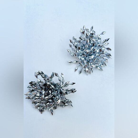 flower statement earrings H41 - Picture 3 of 4